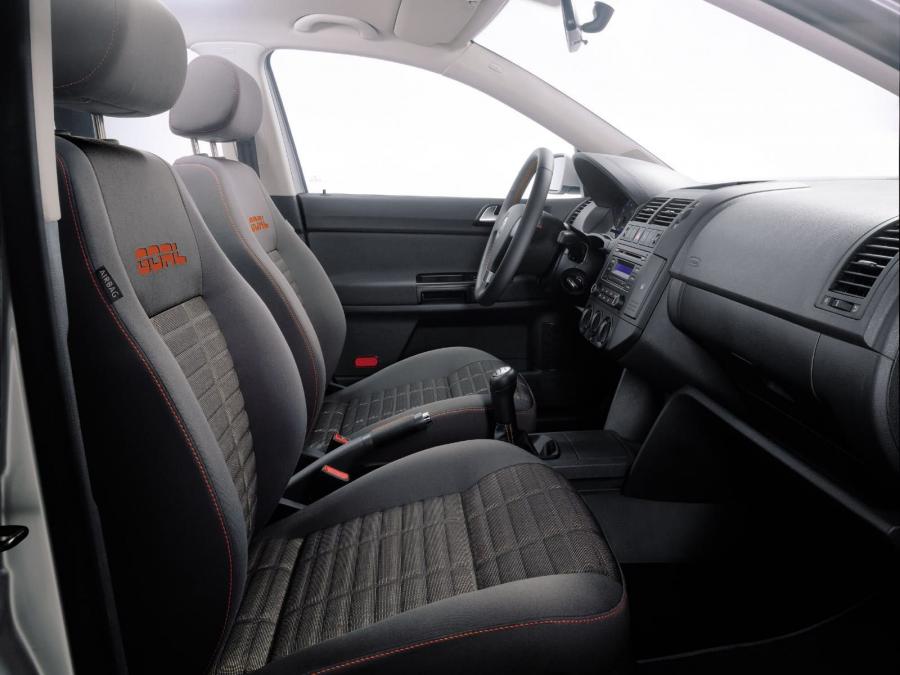 Volkswagen Polo Goal 2006 года  (фото 3 из 11)